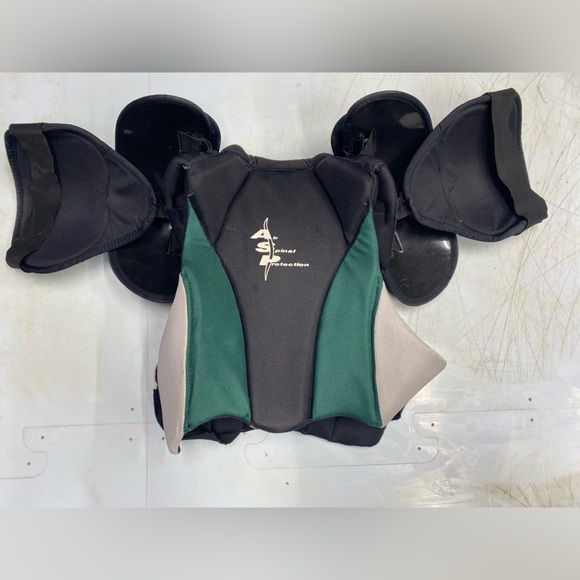 Senior large hockey chest protector shoulder pads - Picture 2 of 2